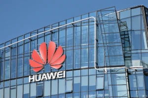 Huawei enfrenta juicio en EE UU por robo de secretos y fraude Huawei enfrenta juicio en EE UU por robo de secretos y fraude