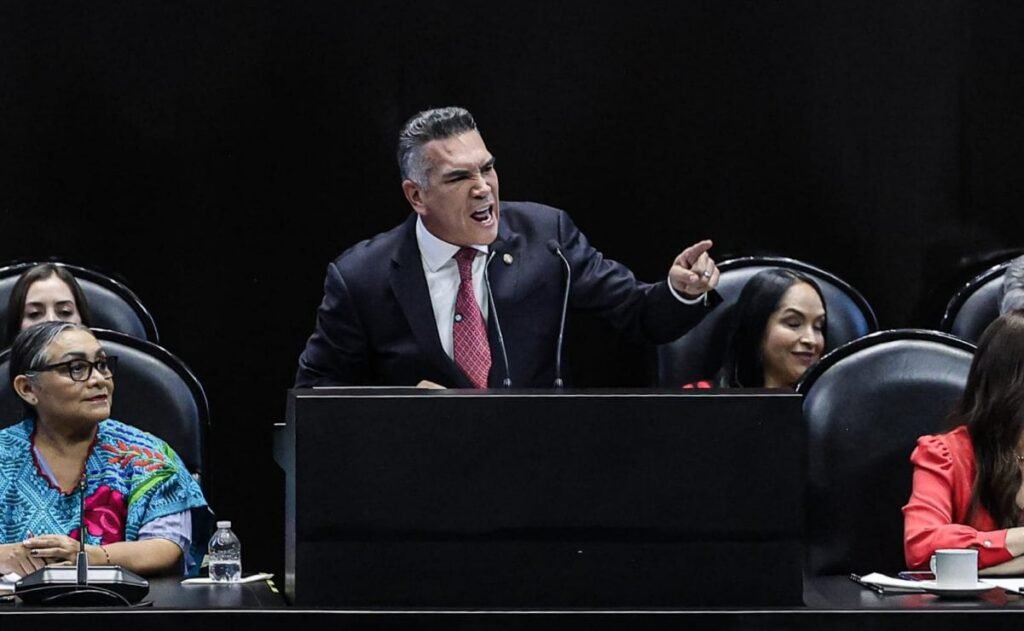 Alito Moreno llama a coalición opositora del PRI rumbo a 2027