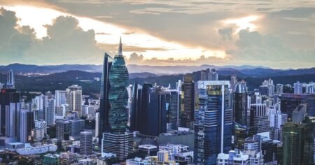 Economía de Panamá crece 8.49 % en julio, lideran comercio y transporte