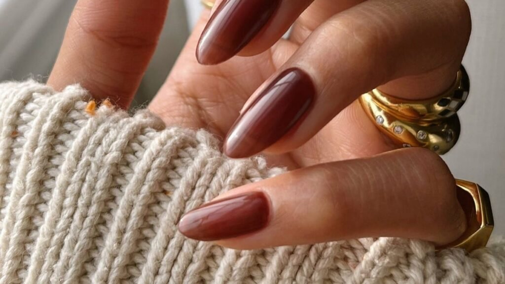 Manicura capuchino, la tendencia en uñas para otoño 2026