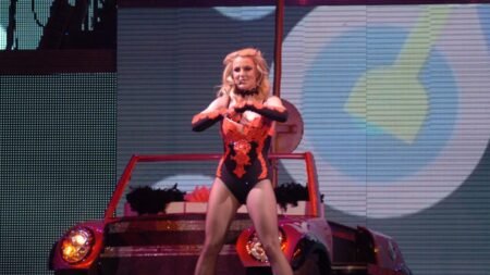Britney Spears lanza canción inédita por aniversario de "Britney"