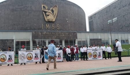 Sindicatos de Matamoros firman acuerdo nacional con Morena