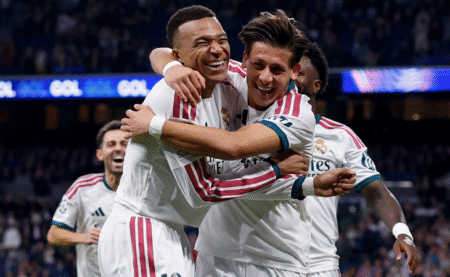 Real Madrid vence 4-1 al Leipzig y lidera su grupo en Champions