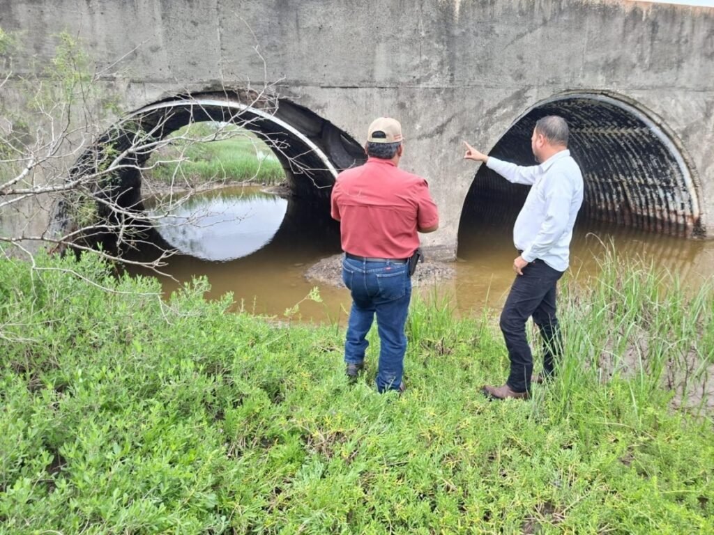 San Fernando inspecciona puente dañado en ejido Vergeles