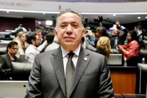 Morena remueve a Inzunza de Comisión tras acusación en EU