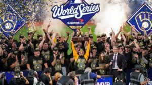 Milwaukee gana su primera Serie Mundial al vencer a Tampa Bay