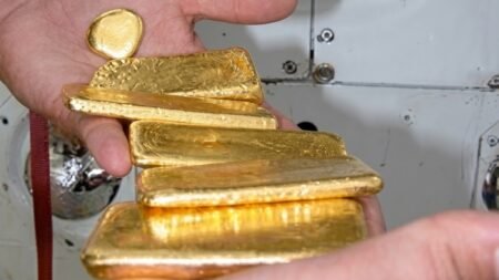 Venezuela negocia traslado de oro retenido a Reserva Federal de EE UU